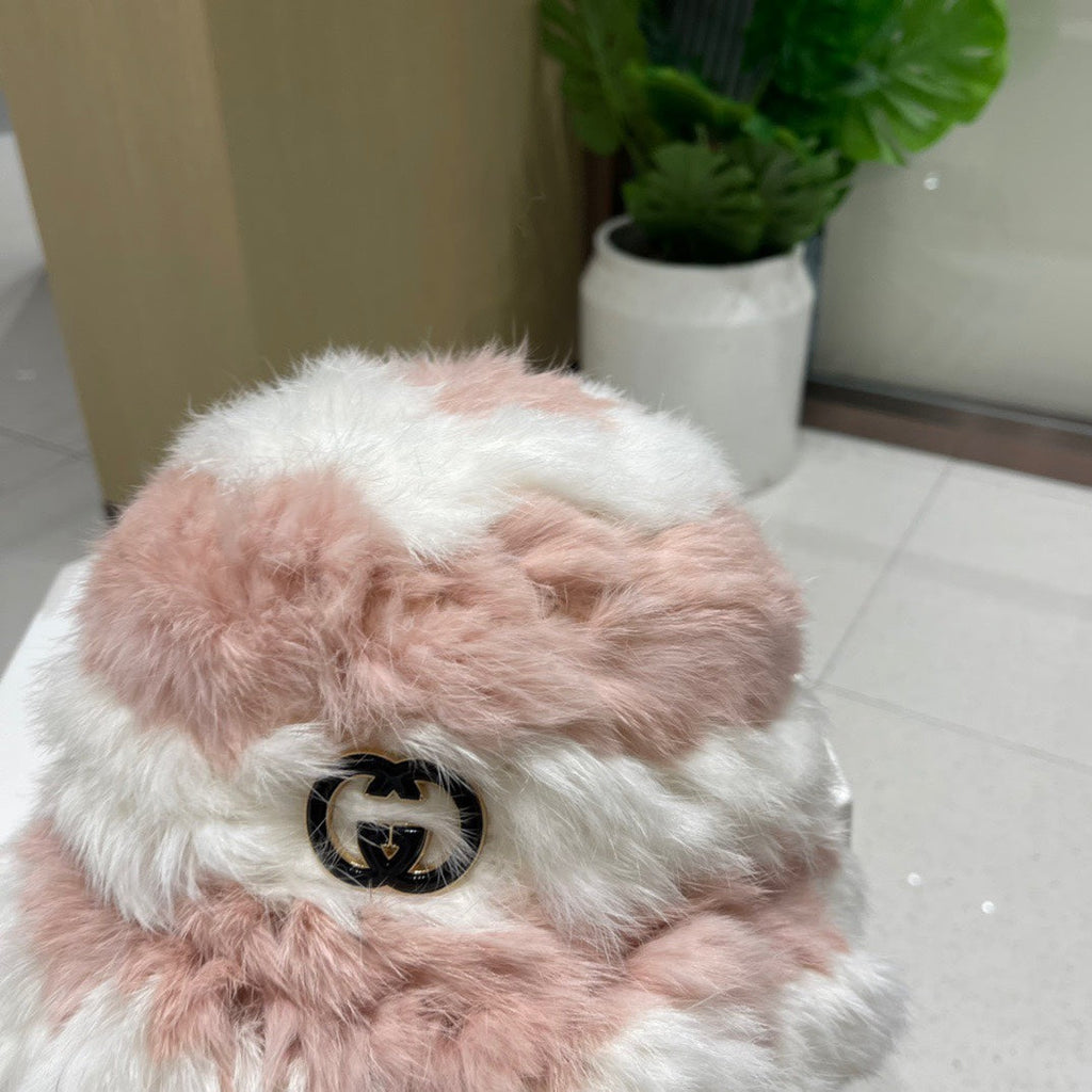 GUCCI BUCKET HAT IN LIGHT PINK MIX WHITE RABBIT FUR 404639