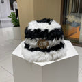 GUCCI BUCKET HAT IN BLACK MIX WHITE FLEECE 412798