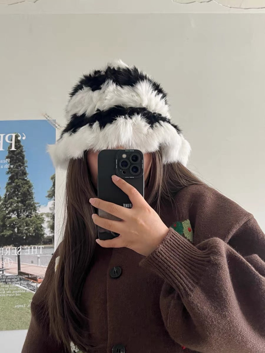 GUCCI BUCKET HAT IN BLACK MIX WHITE FLEECE 412798