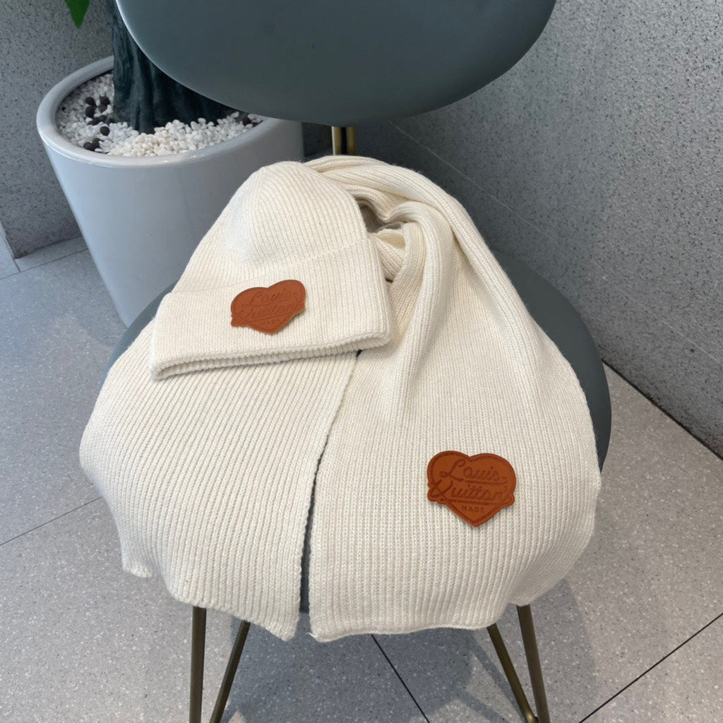 LOUIS VUITTON SET SCARF AND HAT IN WHITE WOOL 414795