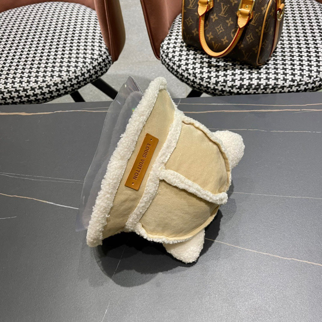 LOUIS VUITTON FISHERMAN HAT WITH CUTE CAT EARS IN BEIGE VELVET AND LAMB FUR 414690
