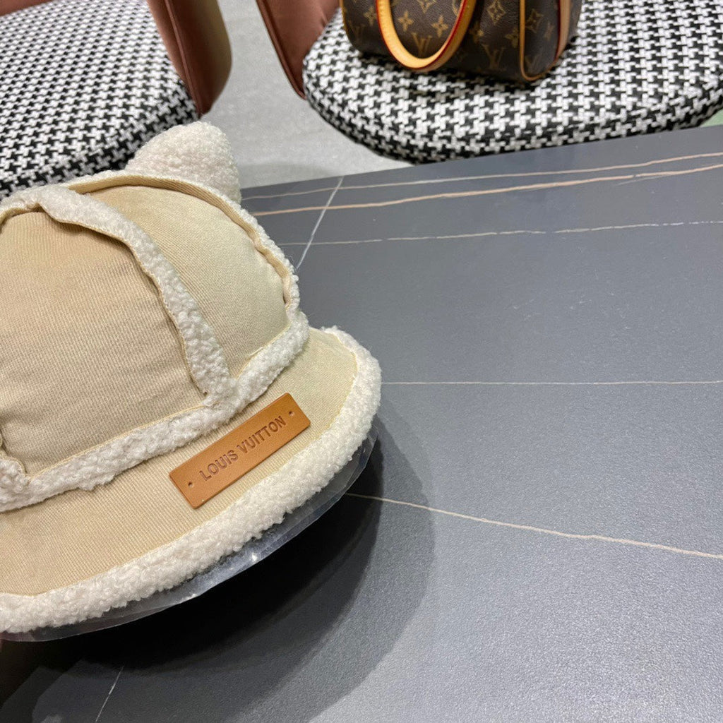 LOUIS VUITTON FISHERMAN HAT WITH CUTE CAT EARS IN BEIGE VELVET AND LAMB FUR 414690