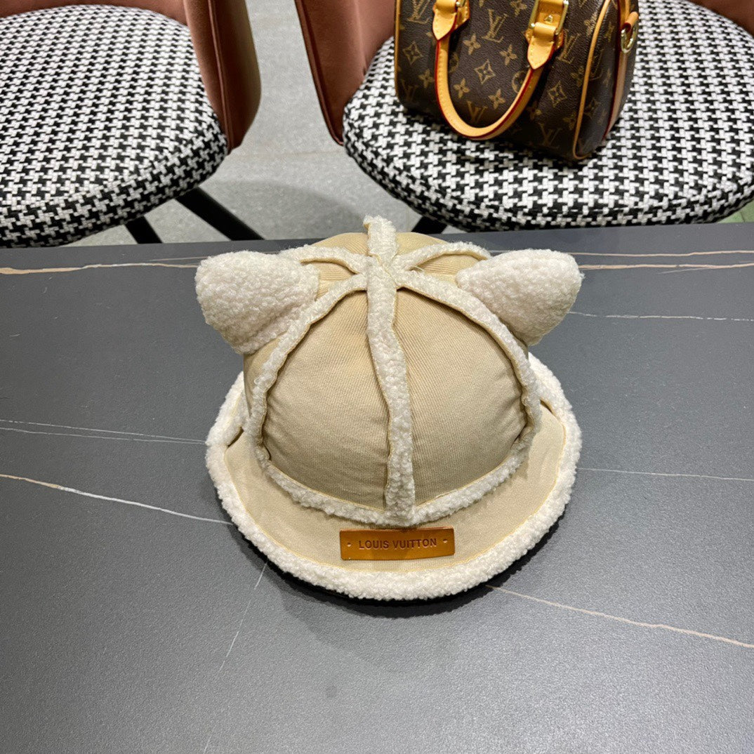 LOUIS VUITTON FISHERMAN HAT WITH CUTE CAT EARS IN BEIGE VELVET AND LAMB FUR 414690