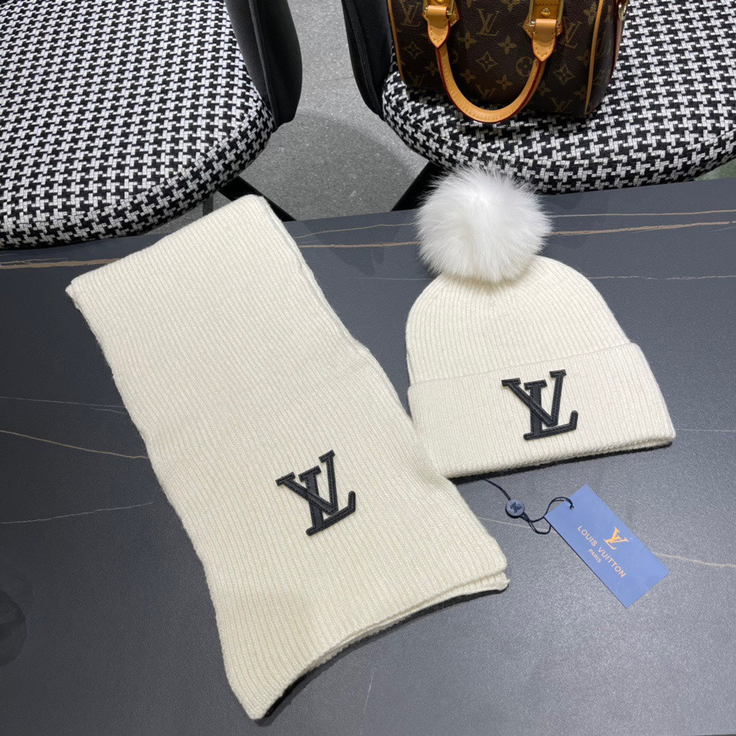 LOUIS VUITTON SET SCARF AND HAT IN BEIGE WOOL AND FOX FUR 414798