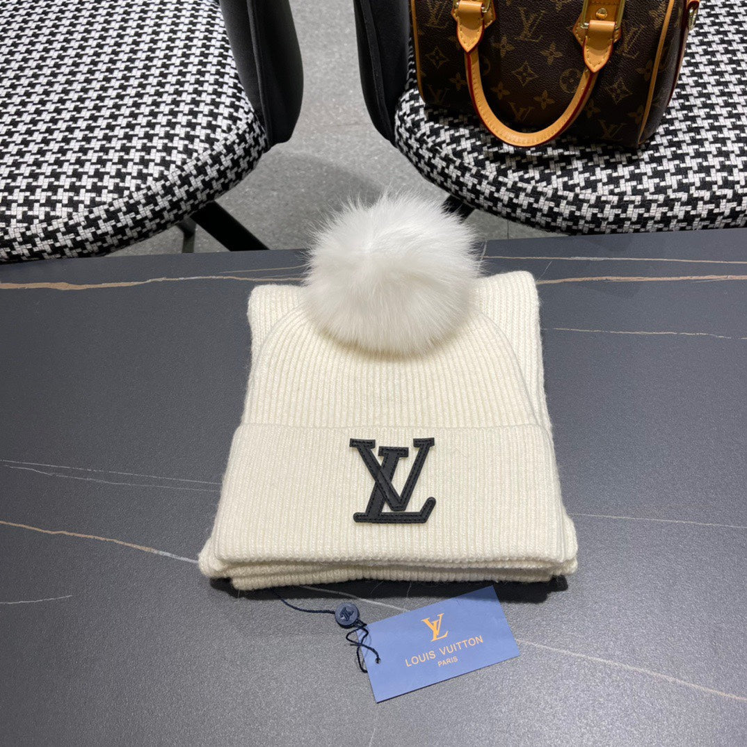LOUIS VUITTON SET SCARF AND HAT IN BEIGE WOOL AND FOX FUR 414798