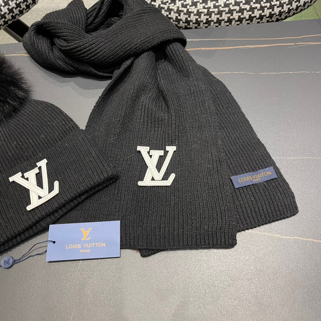 LOUIS VUITTON SET SCARF AND HAT IN BLACK WOOL AND FOX FUR 414799