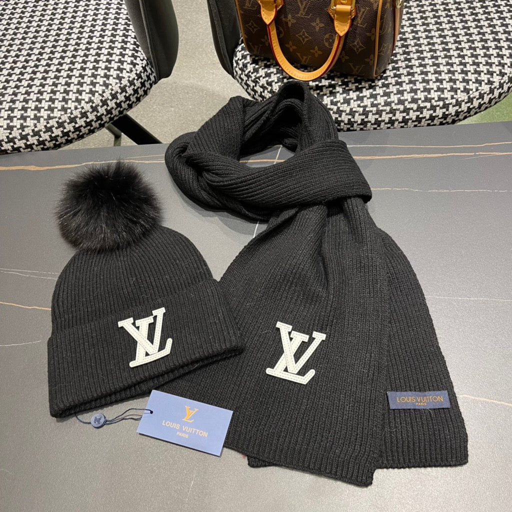LOUIS VUITTON SET SCARF AND HAT IN BLACK WOOL AND FOX FUR 414799