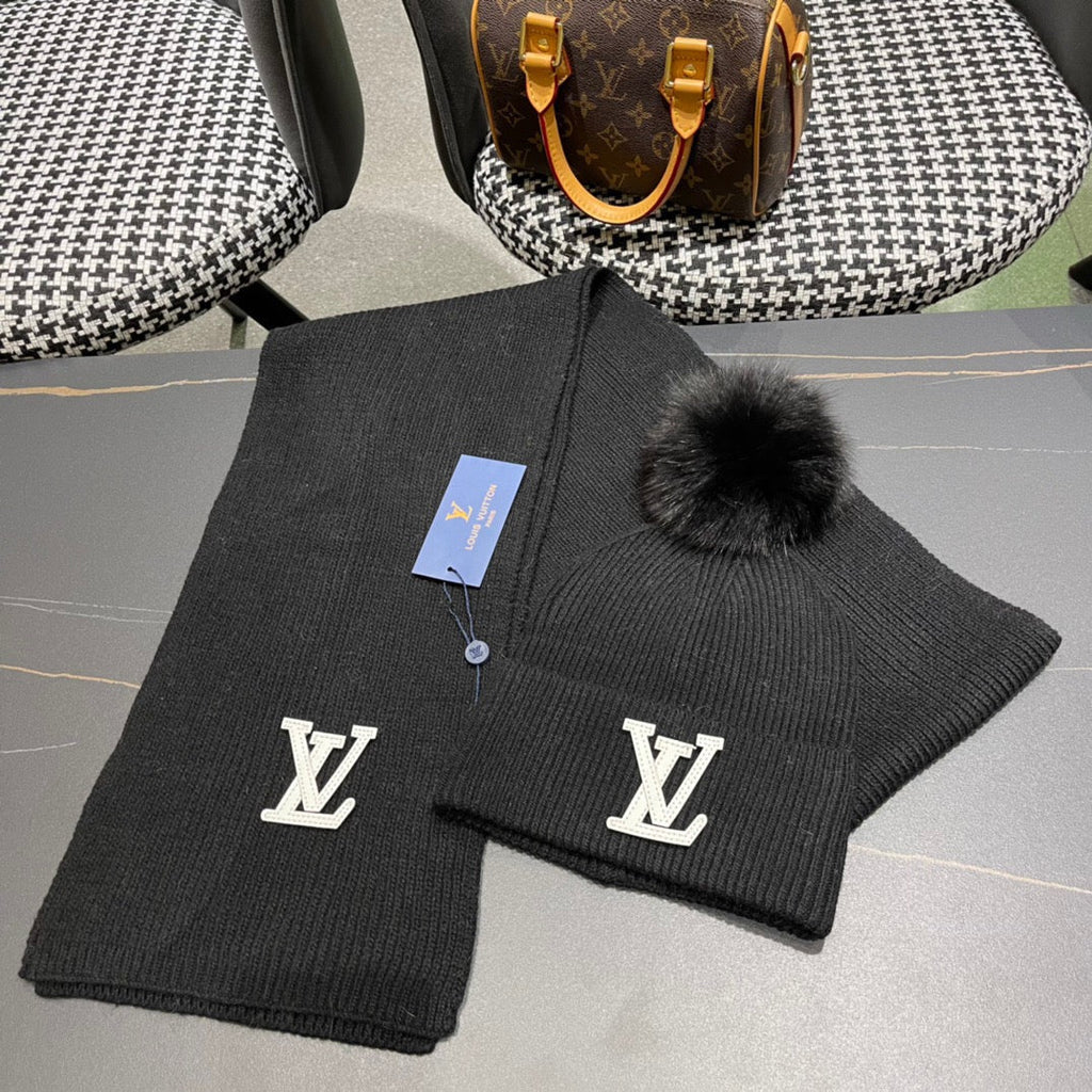 LOUIS VUITTON SET SCARF AND HAT IN BLACK WOOL AND FOX FUR 414799
