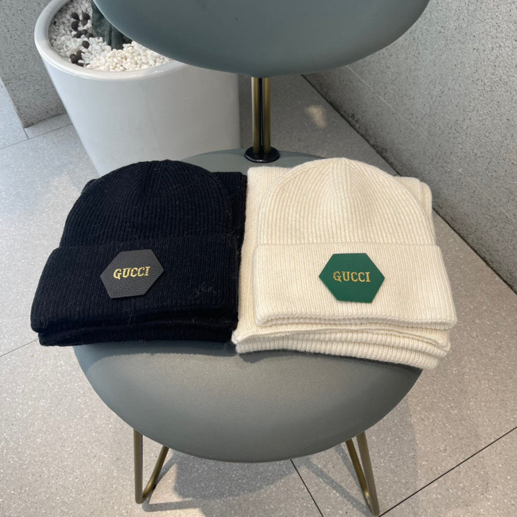 GUCCI SET SCARF AND HAT IN BLACK WOOL 414805