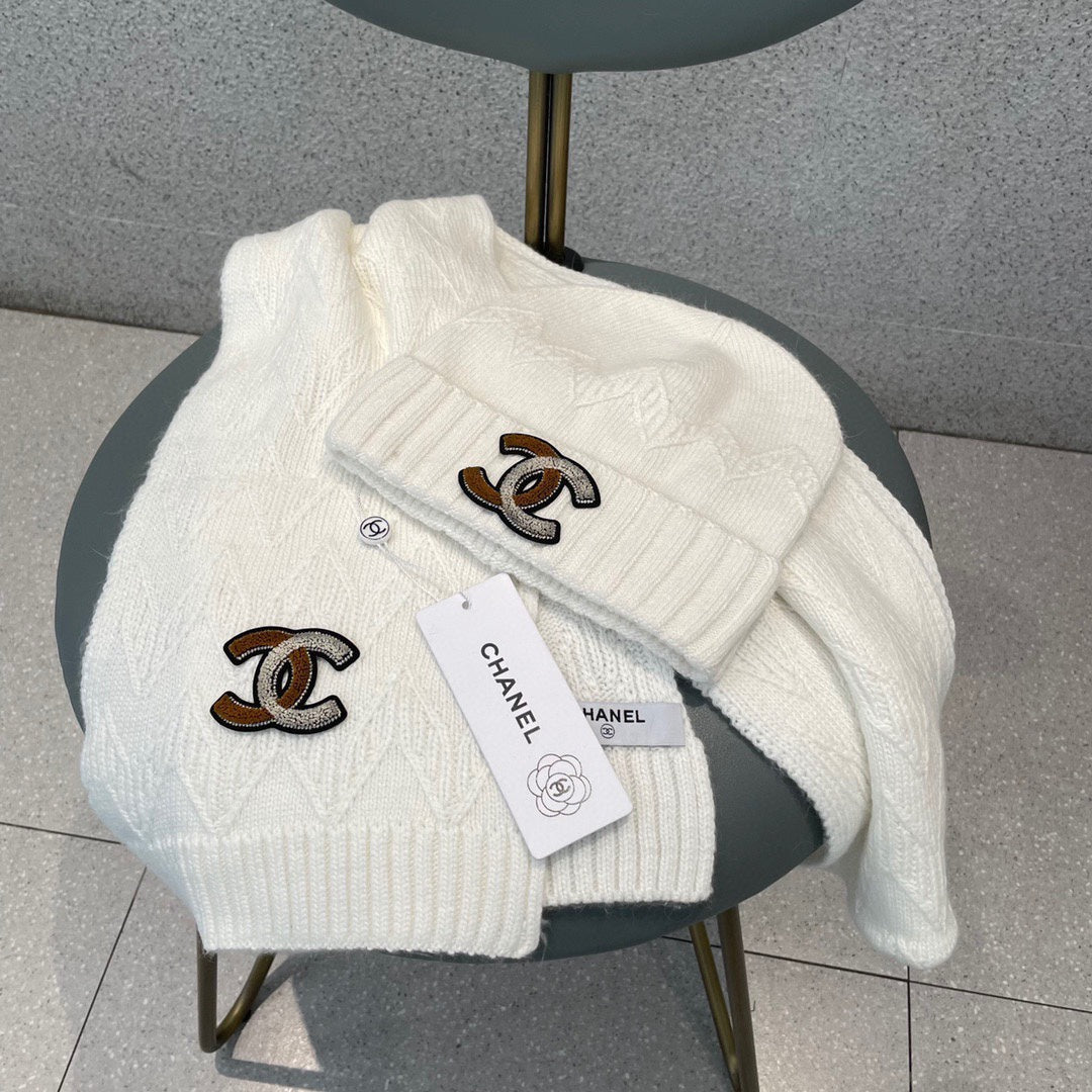 CHANEL SET HAT AND SCARF IN WHITE WOOL 420824