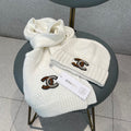 CHANEL SET HAT AND SCARF IN WHITE WOOL 420824