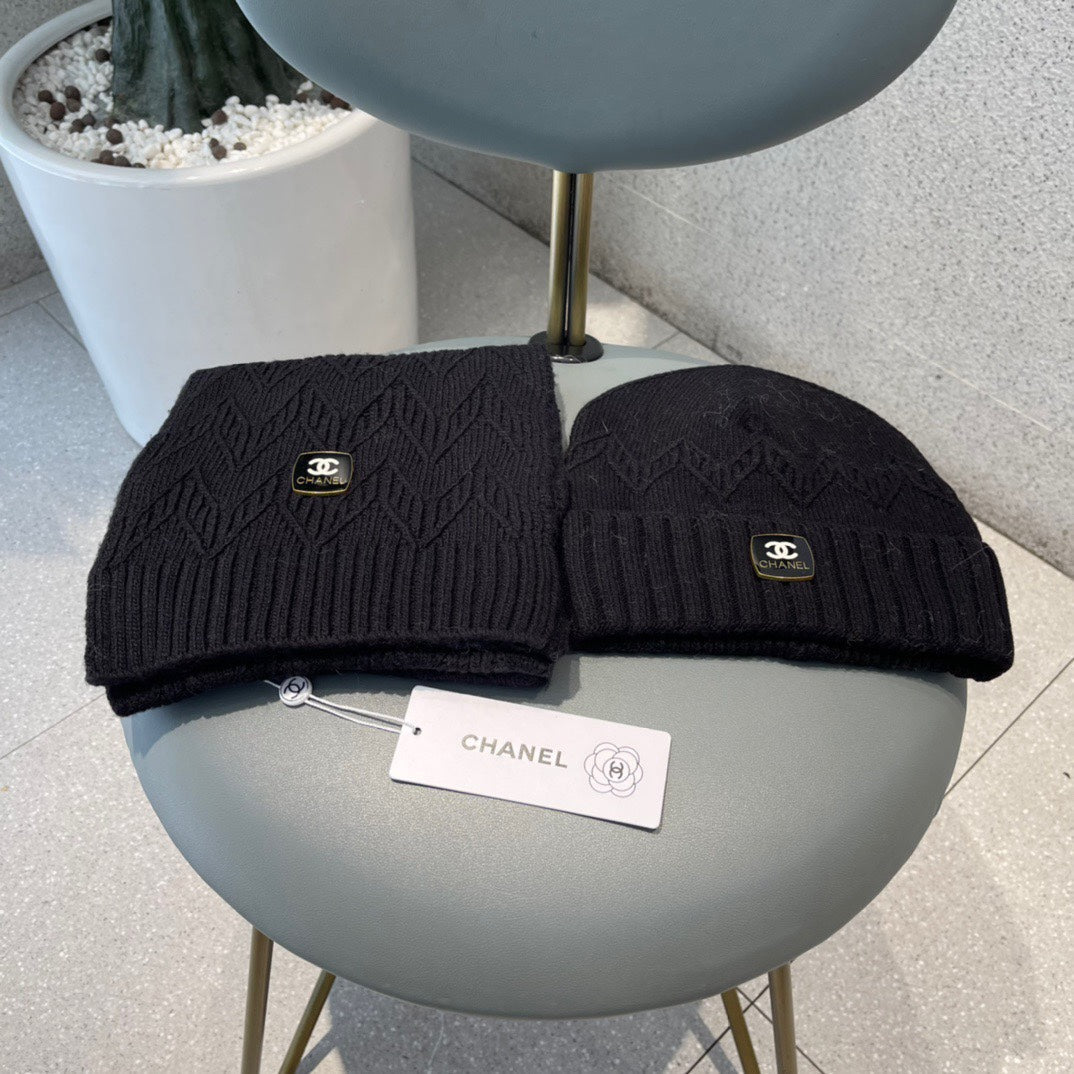 CHANEL WOOL KNIT HAT AND SCARF SET BLACK 420828