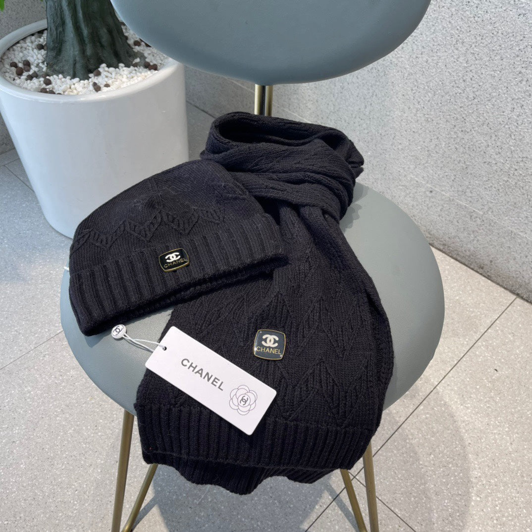 CHANEL WOOL KNIT HAT AND SCARF SET BLACK 420828