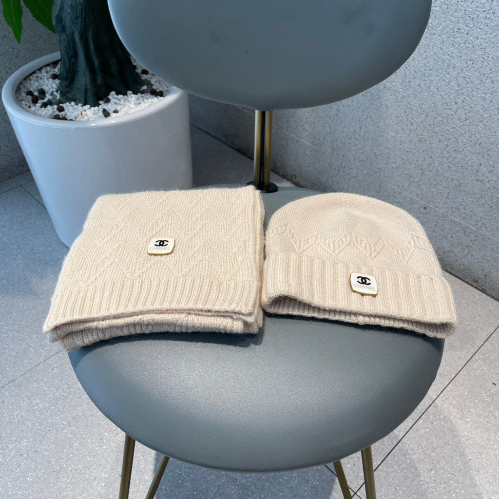 CHANEL WOOL KNIT HAT AND SCARF SET CAMEL BEIGE 420829