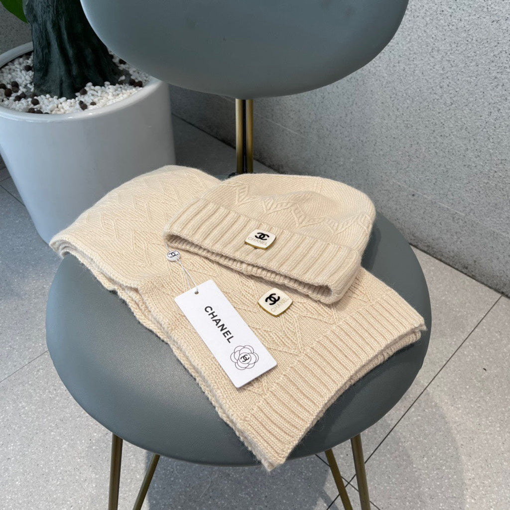 CHANEL WOOL KNIT HAT AND SCARF SET CAMEL BEIGE 420829