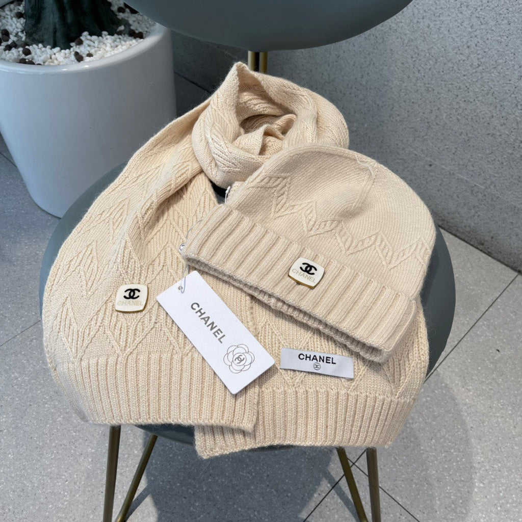 CHANEL WOOL KNIT HAT AND SCARF SET CAMEL BEIGE 420829