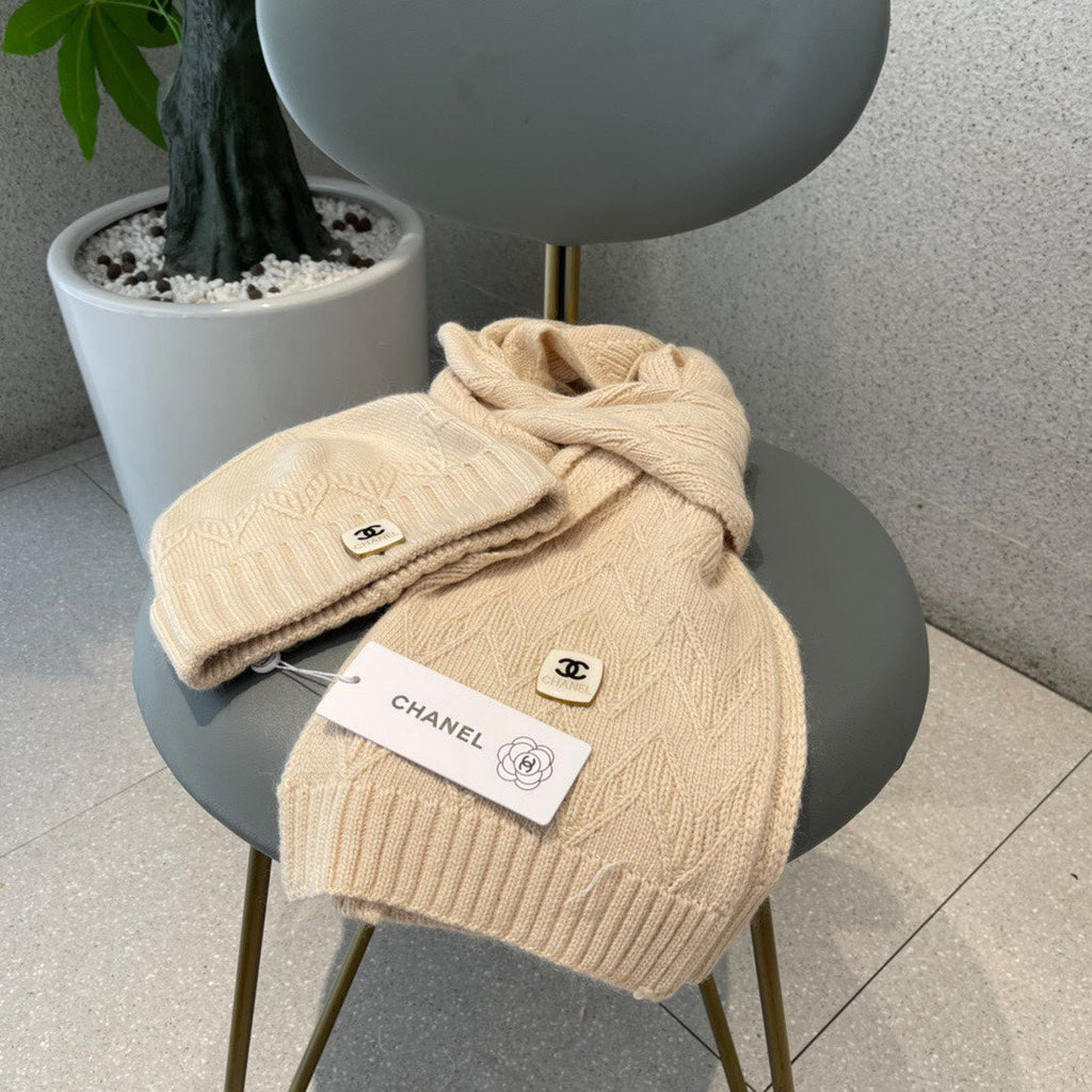 CHANEL WOOL KNIT HAT AND SCARF SET CAMEL BEIGE 420829