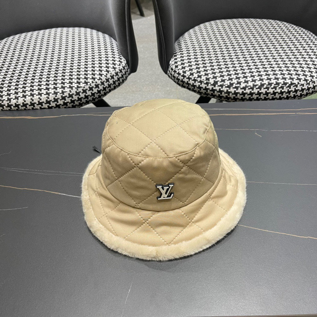 LOUIS VUITTON KNITTED BUCKET HAT IN BEIGE COTTON AND LAMB FUR 420922