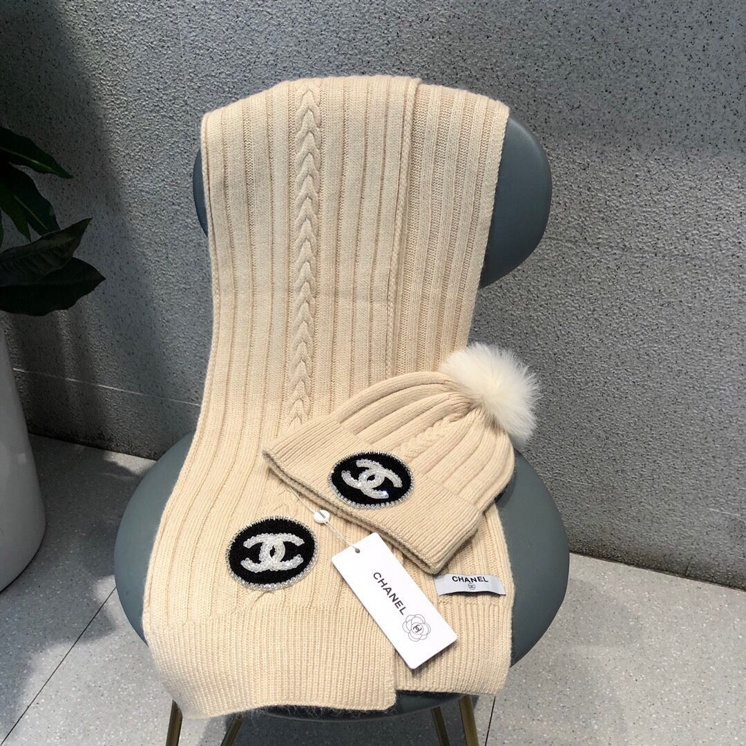 CHANEL SET BEANIE HAT AND SCARF IN BISQUE BEIGE WOOL 424022