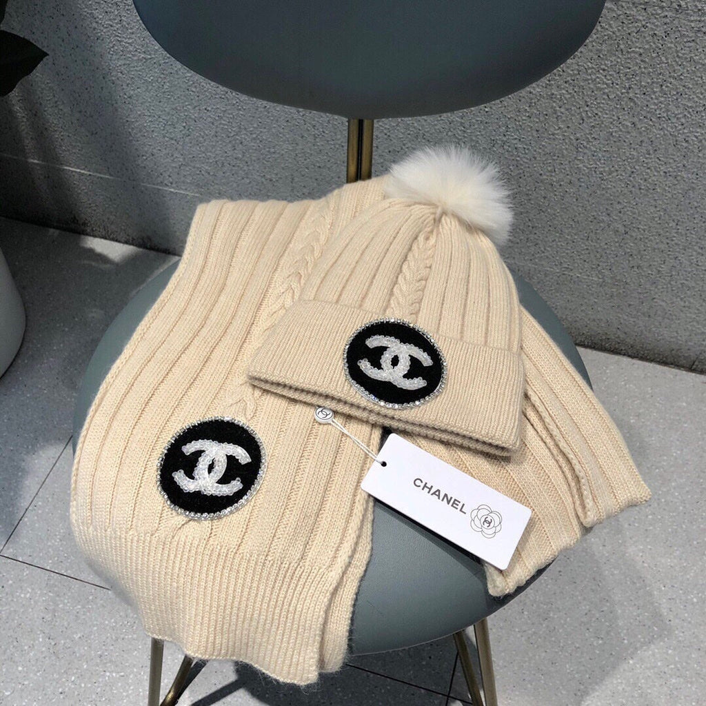CHANEL SET BEANIE HAT AND SCARF IN BISQUE BEIGE WOOL 424022