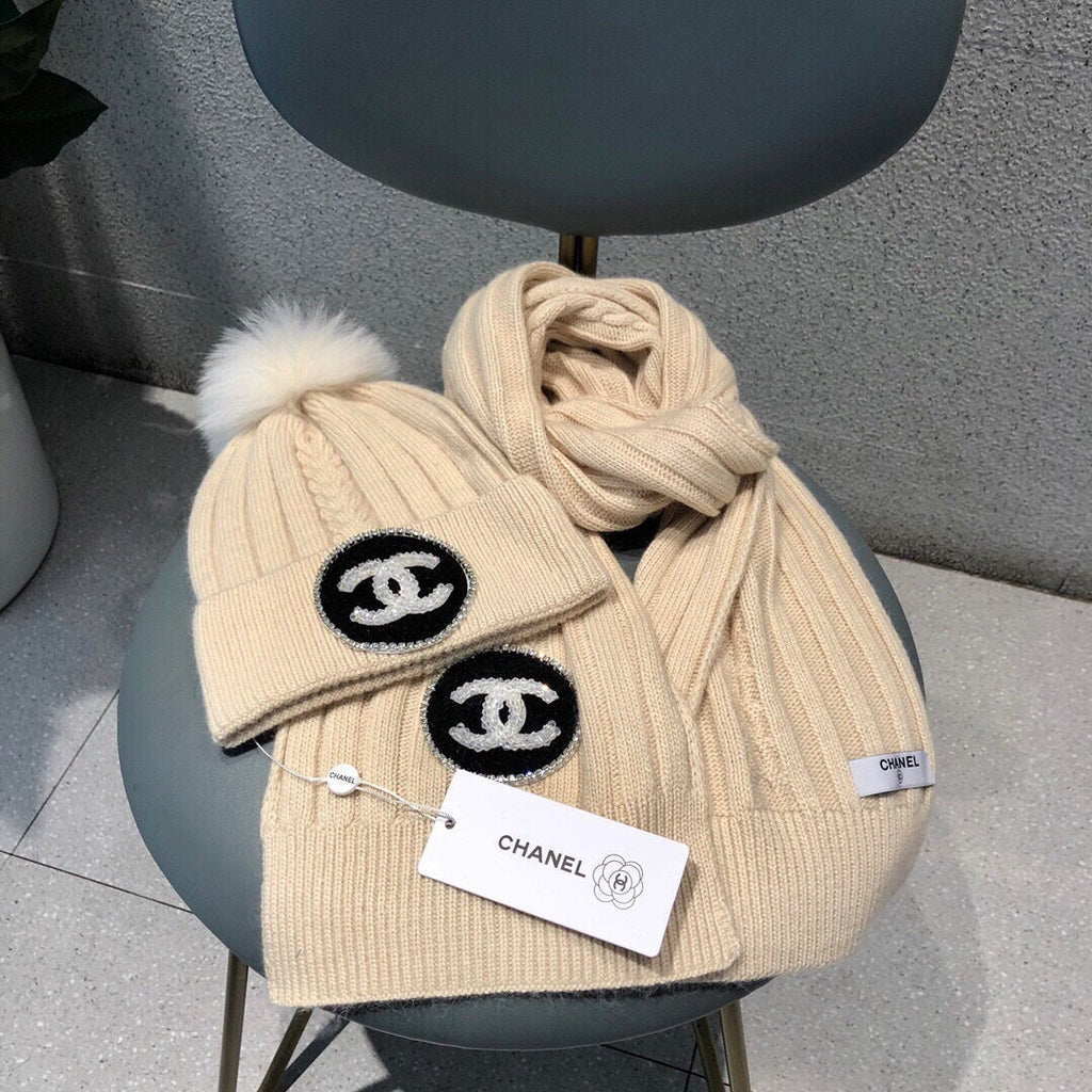 CHANEL SET BEANIE HAT AND SCARF IN BISQUE BEIGE WOOL 424022