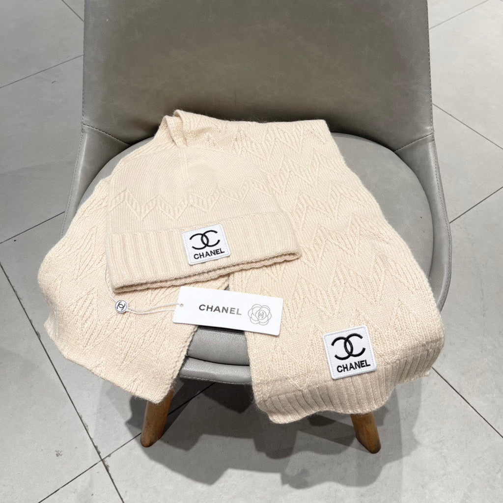 CHANEL SET BEANIE HAT AND SCARF BISQUE BEIGE 427884