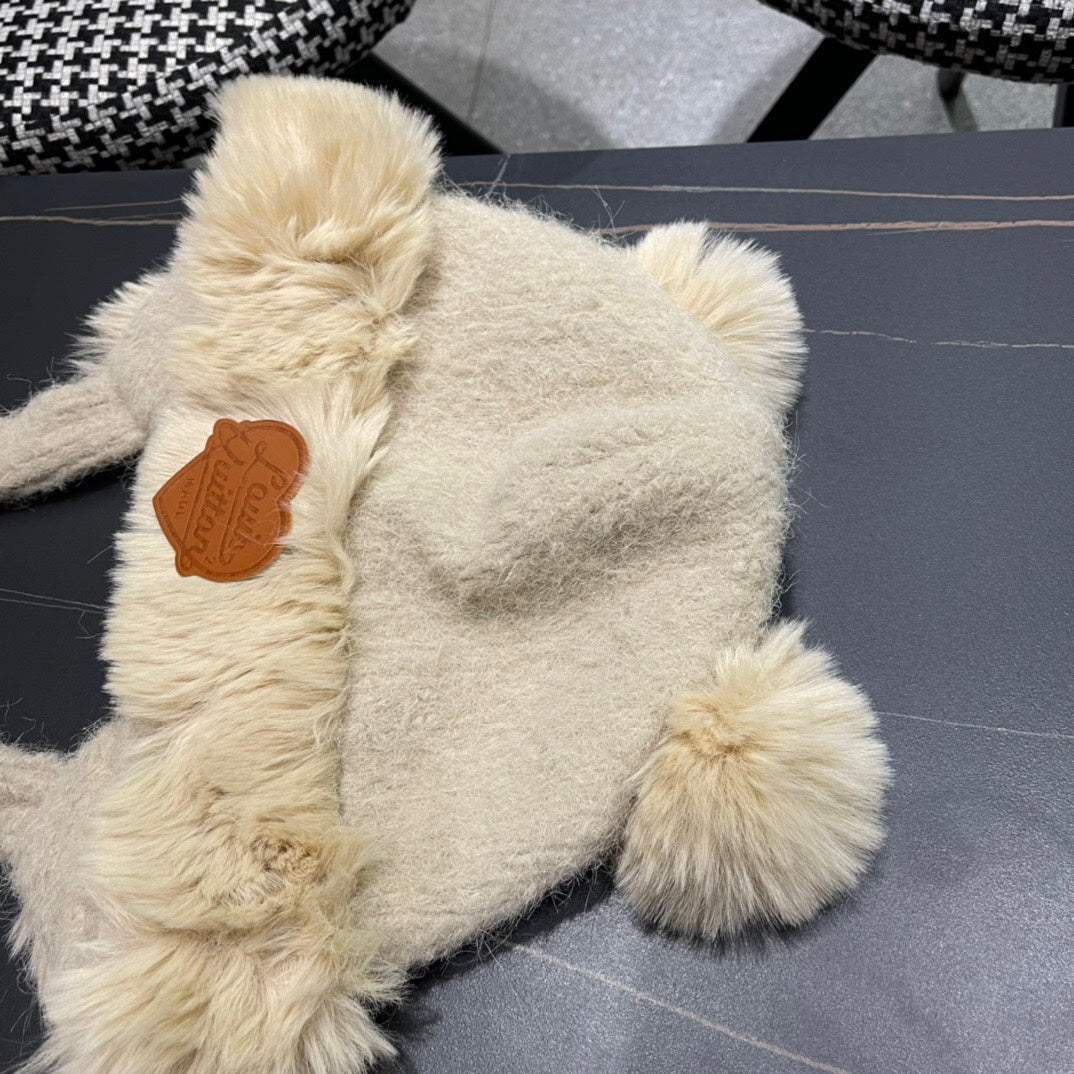 LOUIS VUITTON BEANIE HAT IN CREAM BEIGE WOOL AND LAMB FUR 427793