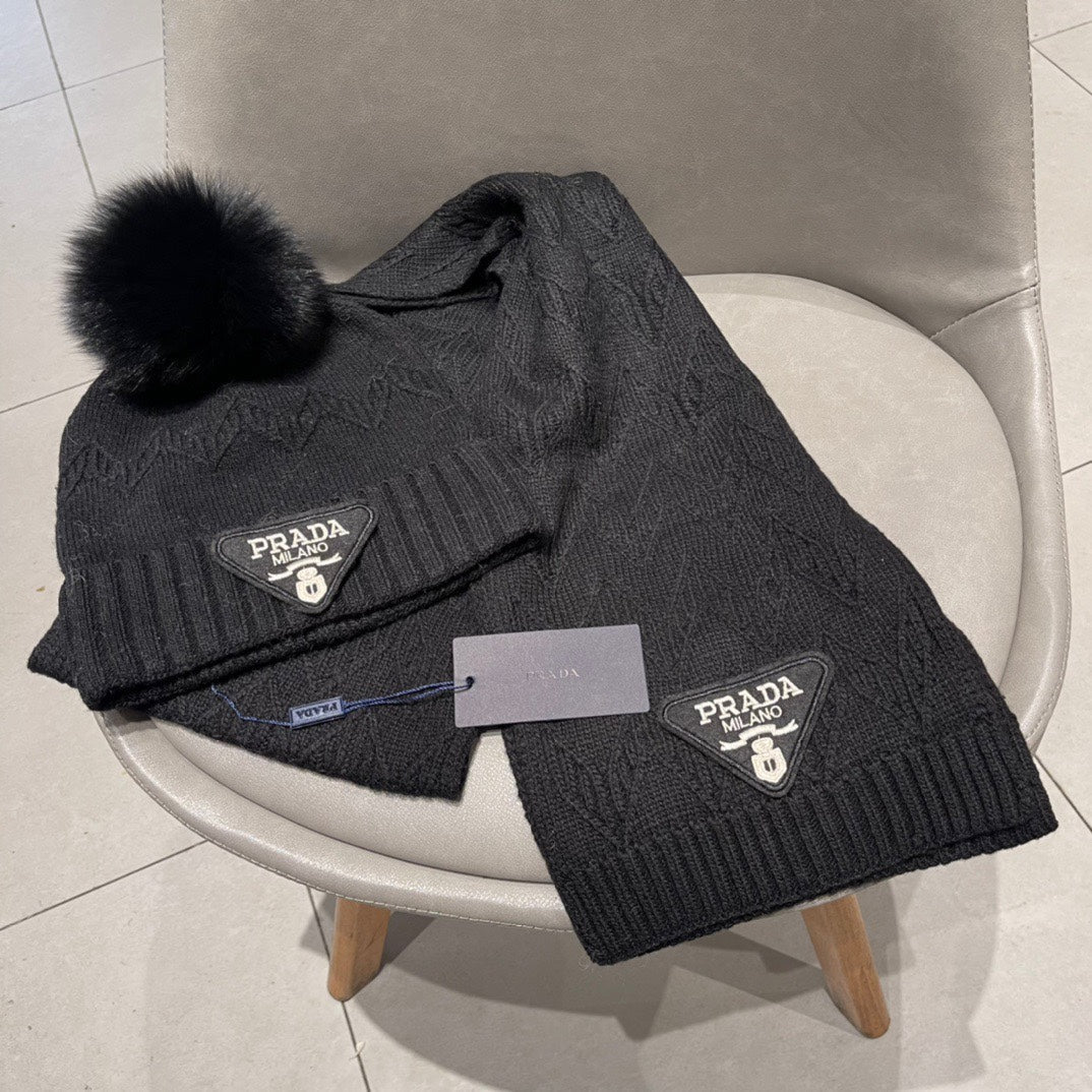 PRADA SET SCARF AND HAT IN BLACK CASHMERE AND RABBIT FUR 433246