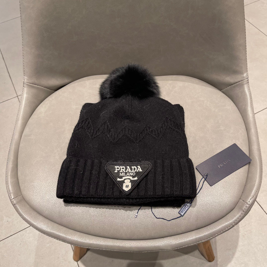 PRADA SET SCARF AND HAT IN BLACK CASHMERE AND RABBIT FUR 433246