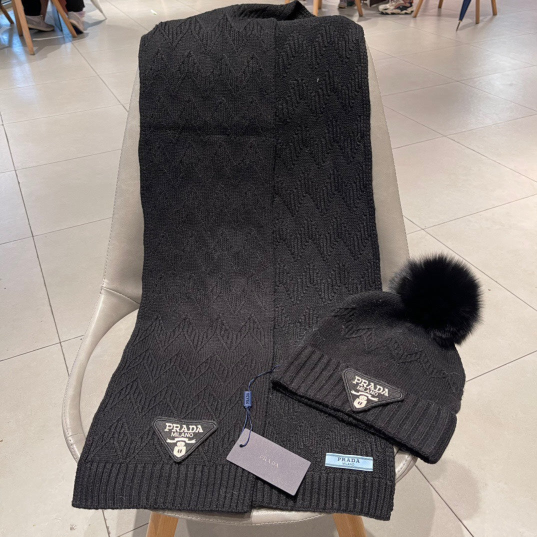 PRADA SET SCARF AND HAT IN BLACK CASHMERE AND RABBIT FUR 433246