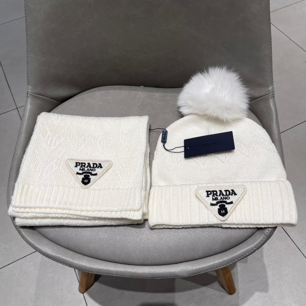 PRADA SET SCARF AND HAT IN WHITE CASHMERE AND RABBIT FUR 433247