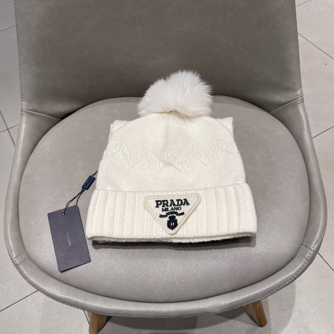 PRADA SET SCARF AND HAT IN WHITE CASHMERE AND RABBIT FUR 433247