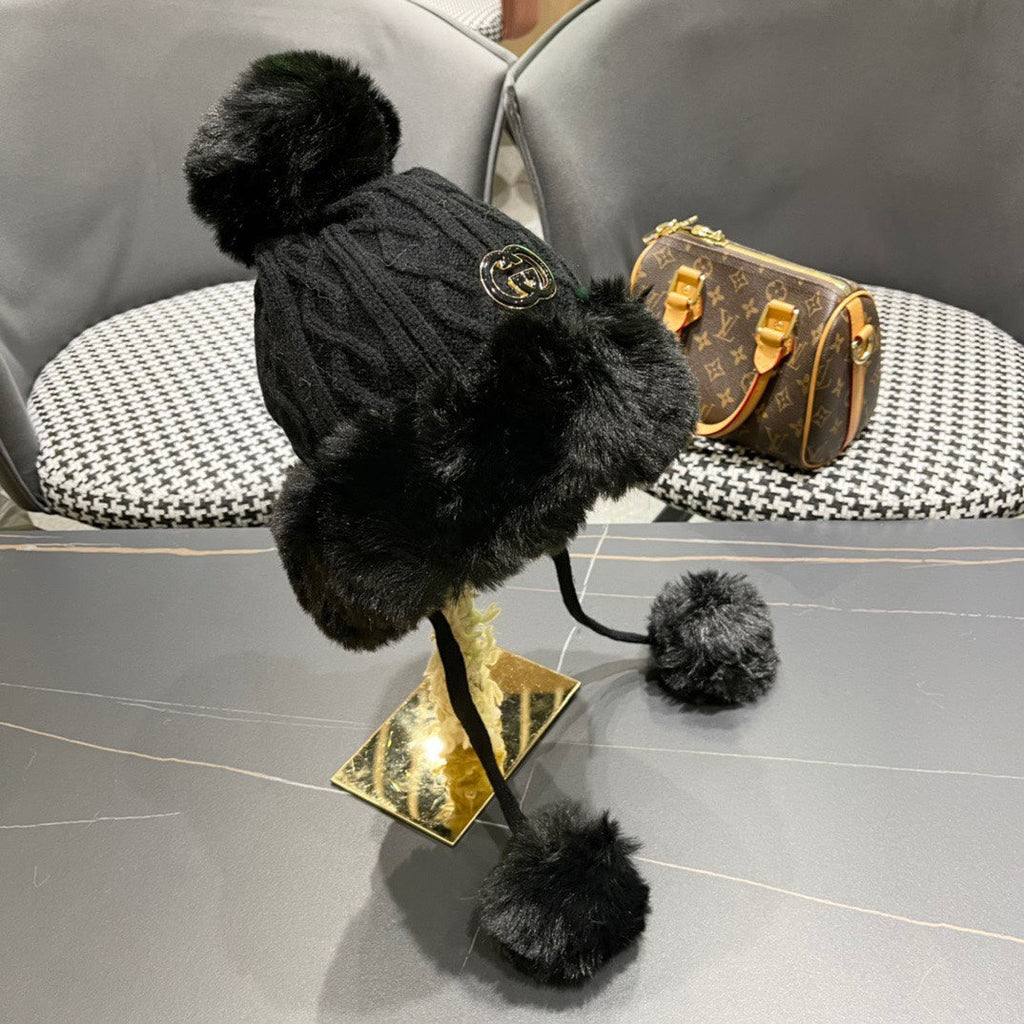 GUCCI DEERSTALKER HAT IN BLACK WOOL AND FLEECE 434696