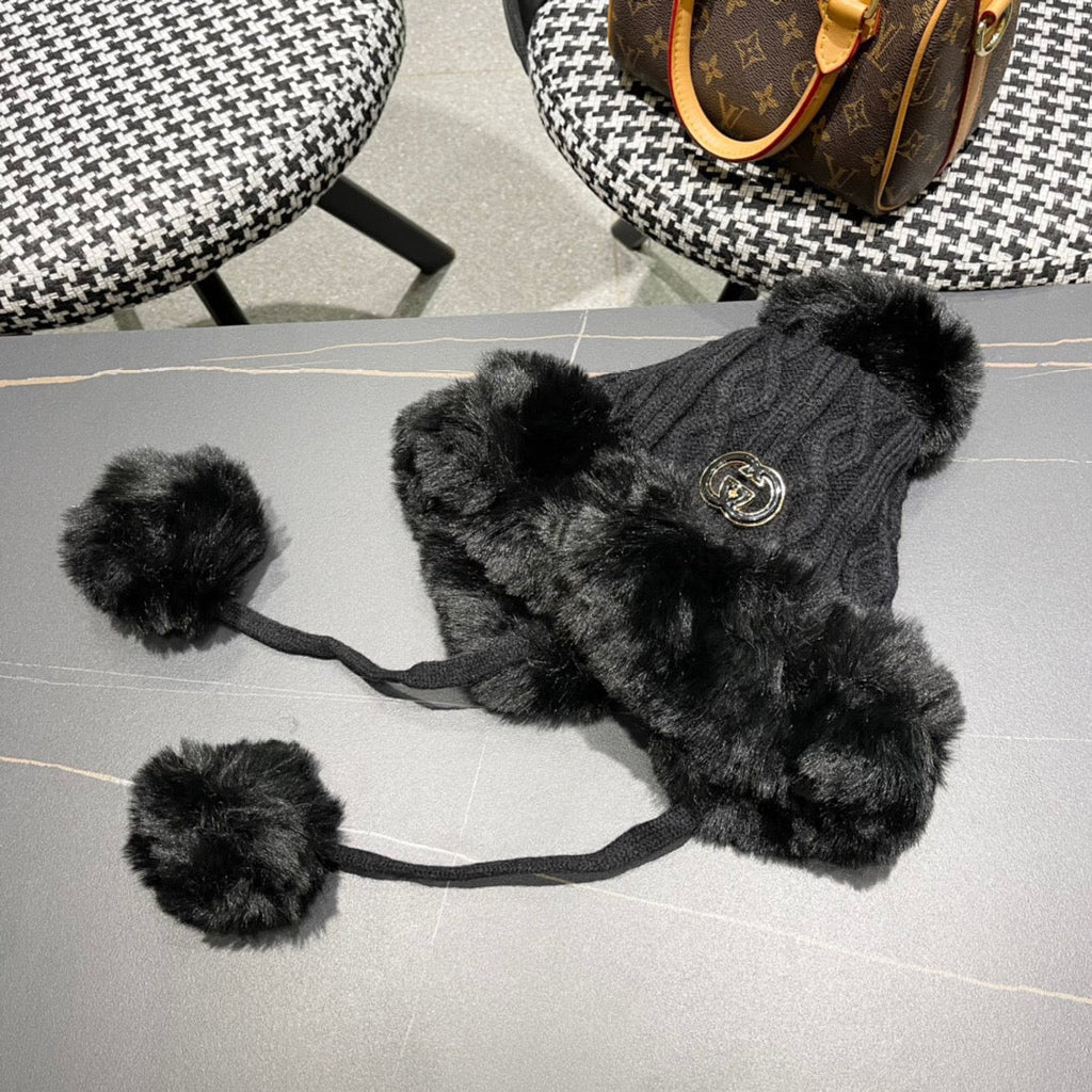 GUCCI DEERSTALKER HAT IN BLACK WOOL AND FLEECE 434696
