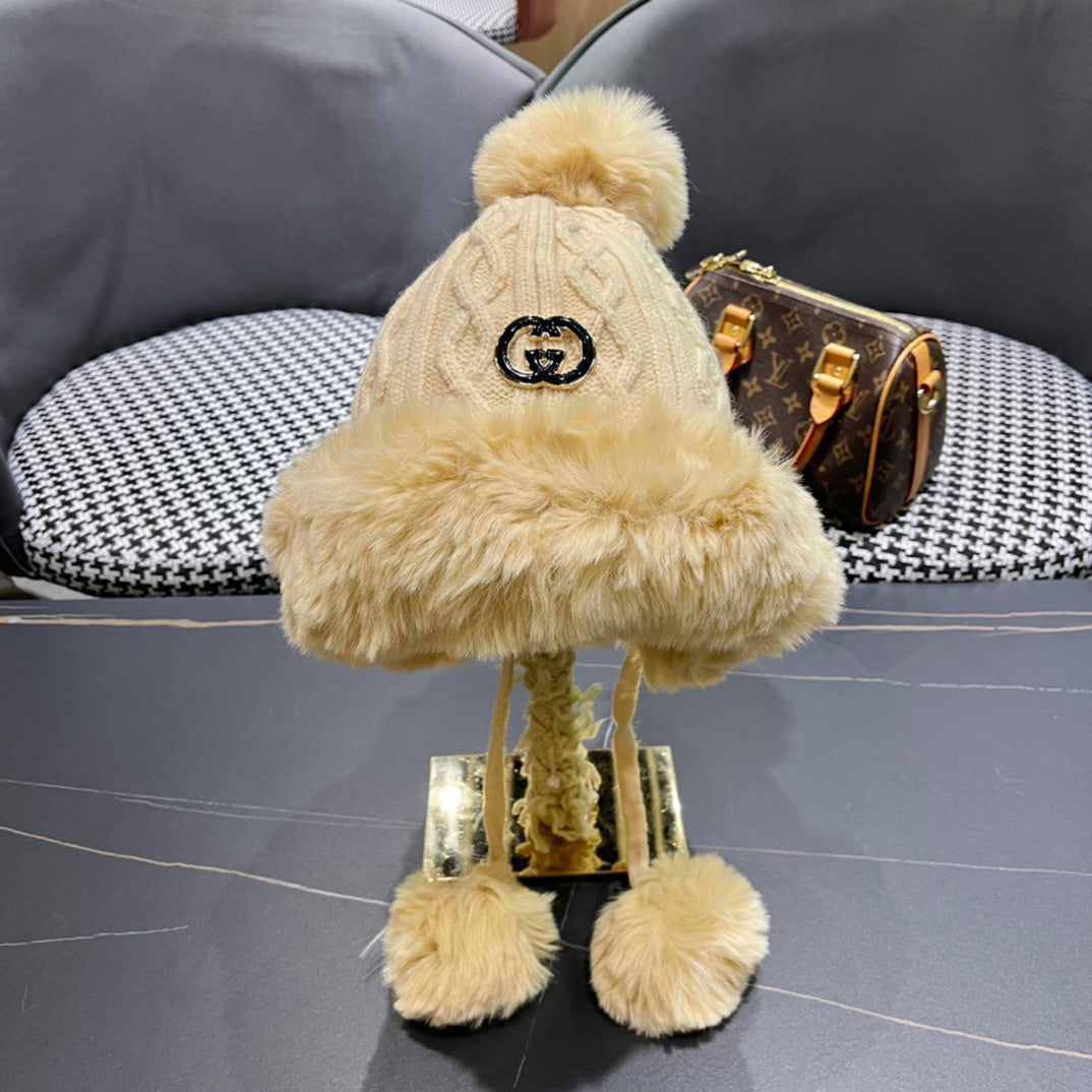 GUCCI DEERSTALKER HAT IN COOKIE TAN WOOL AND FLEECE 434697