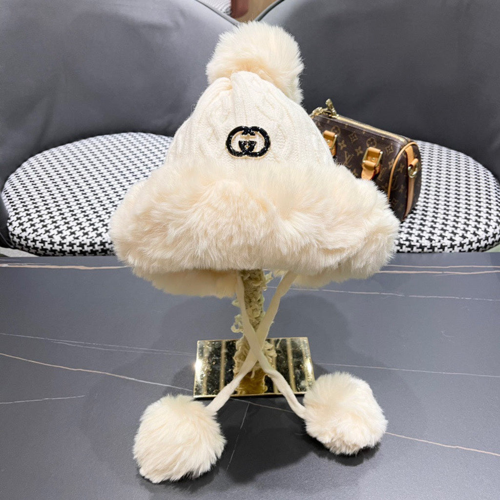 GUCCI DEERSTALKER HAT IN WHITE CREAM WOOL AND FLEECE 434698