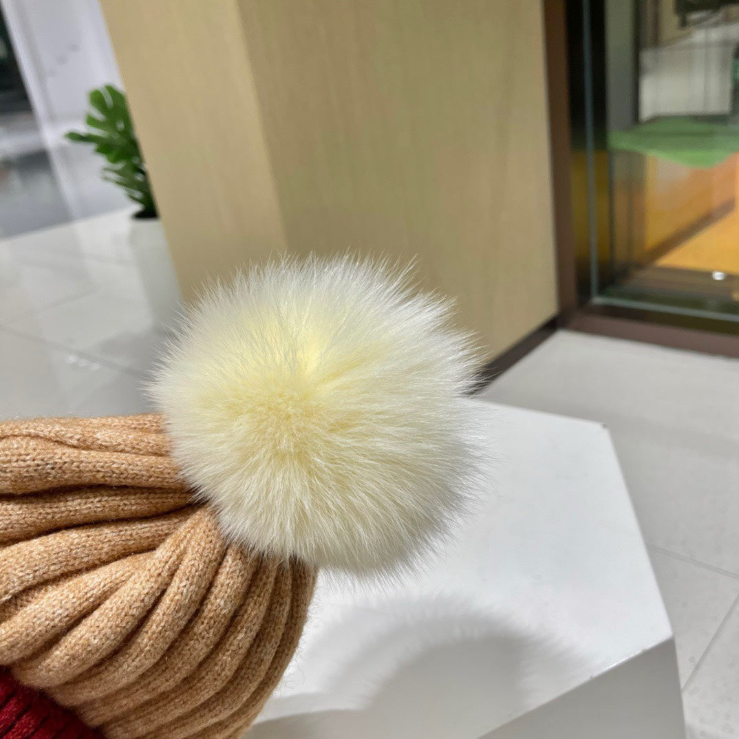 GUCCI BEANIE HAT IN COLORFUL WOOL 434721