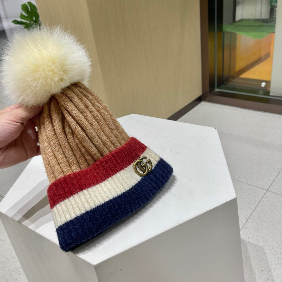GUCCI BEANIE HAT IN COLORFUL WOOL 434721