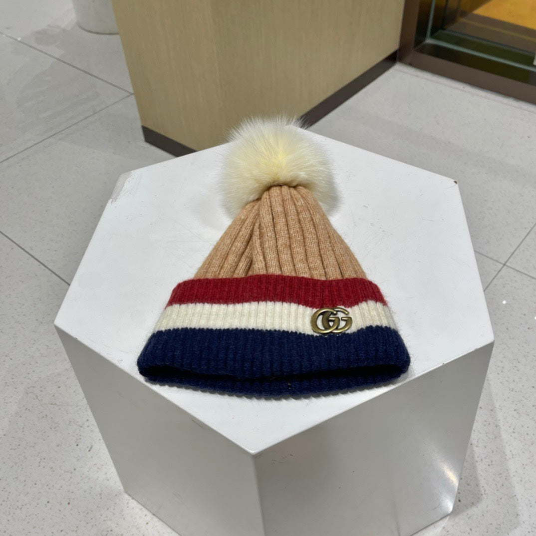 GUCCI BEANIE HAT IN COLORFUL WOOL 434721