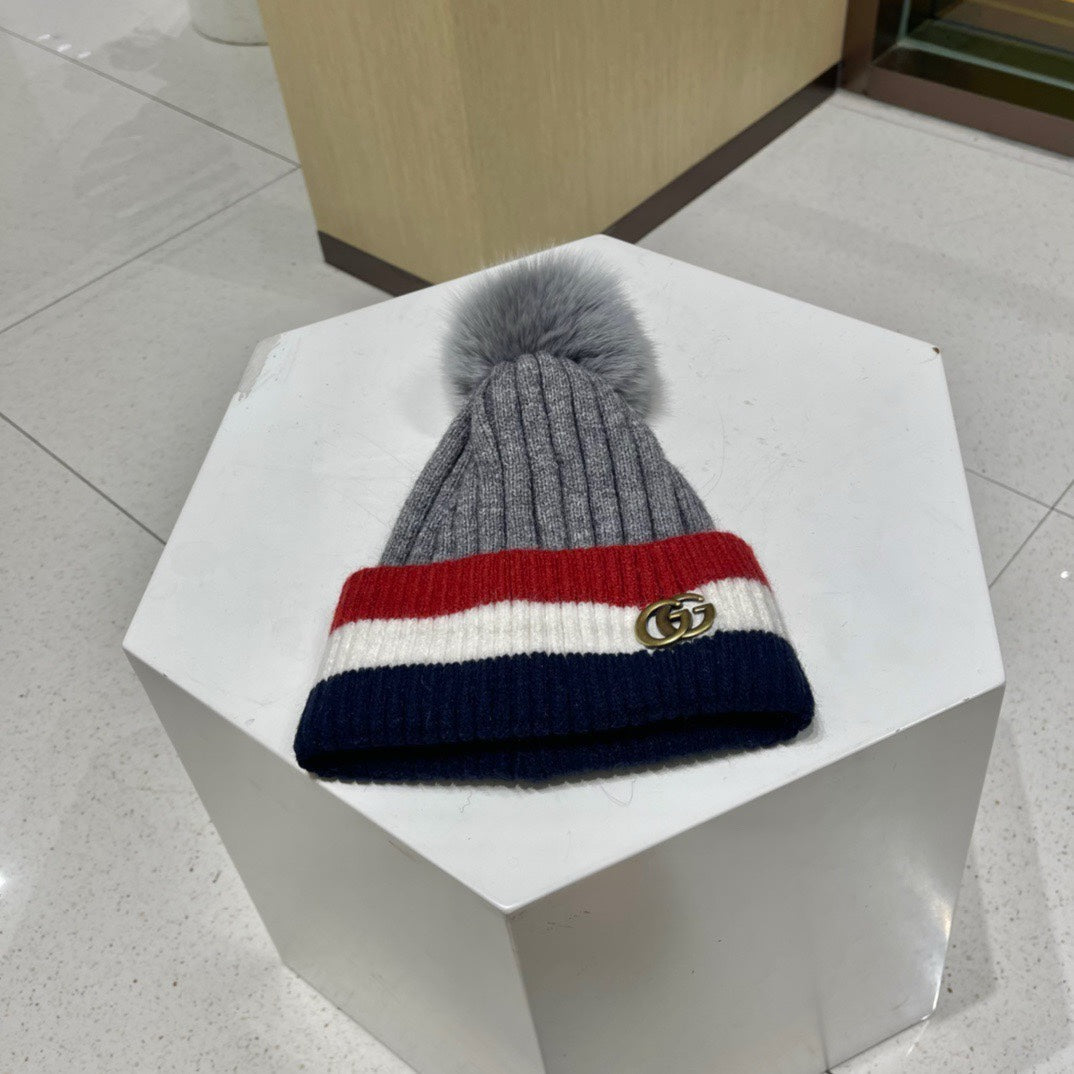 GUCCI BEANIE HAT IN COLORFUL WOOL 434722