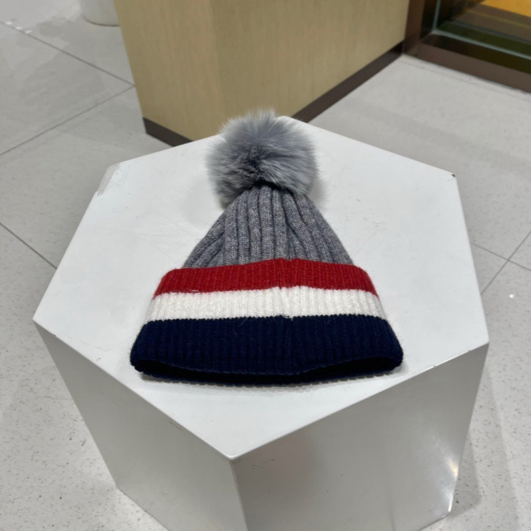 GUCCI BEANIE HAT IN COLORFUL WOOL 434722