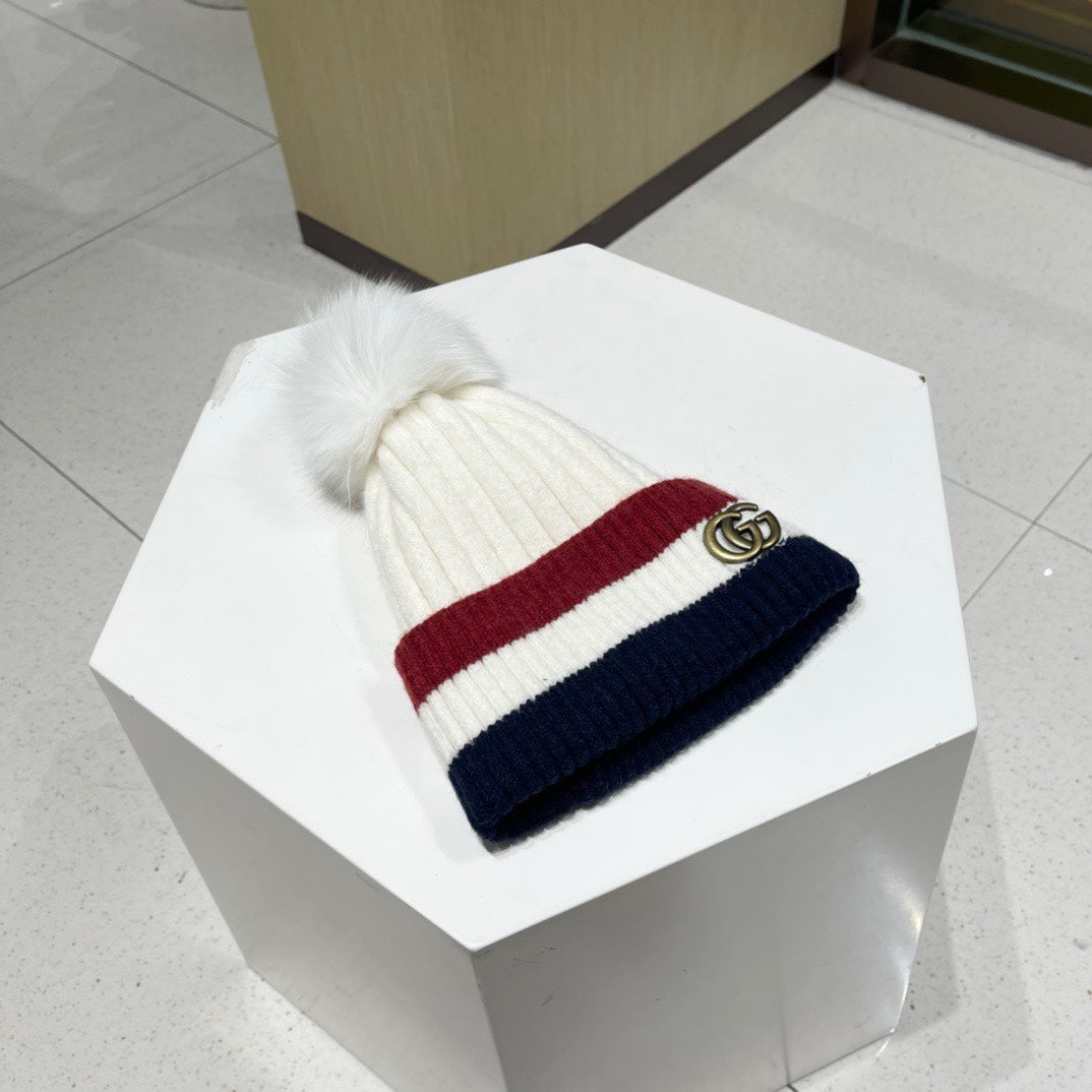 GUCCI BEANIE HAT IN COLORFUL WOOL 434724