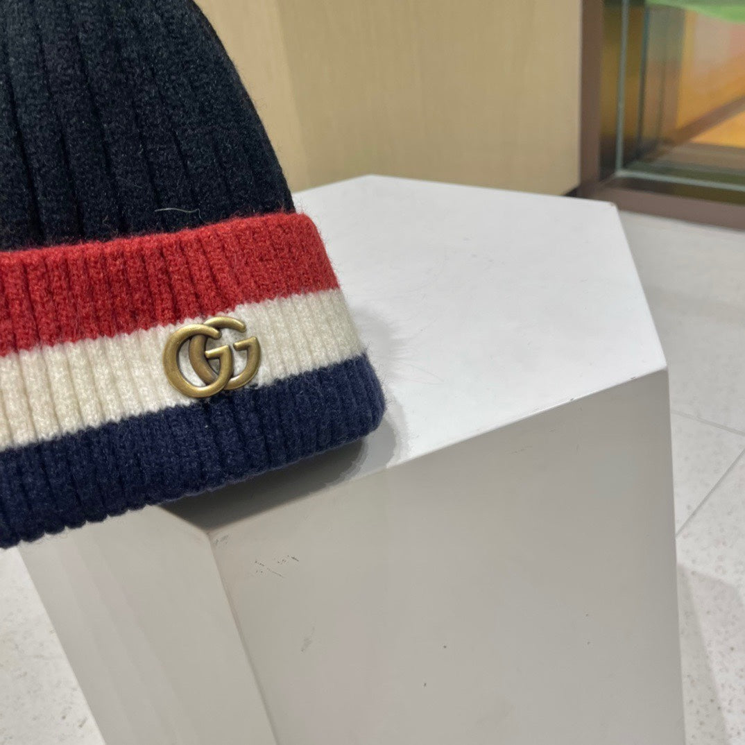 GUCCI BEANIE HAT IN COLORFUL WOOL 434725