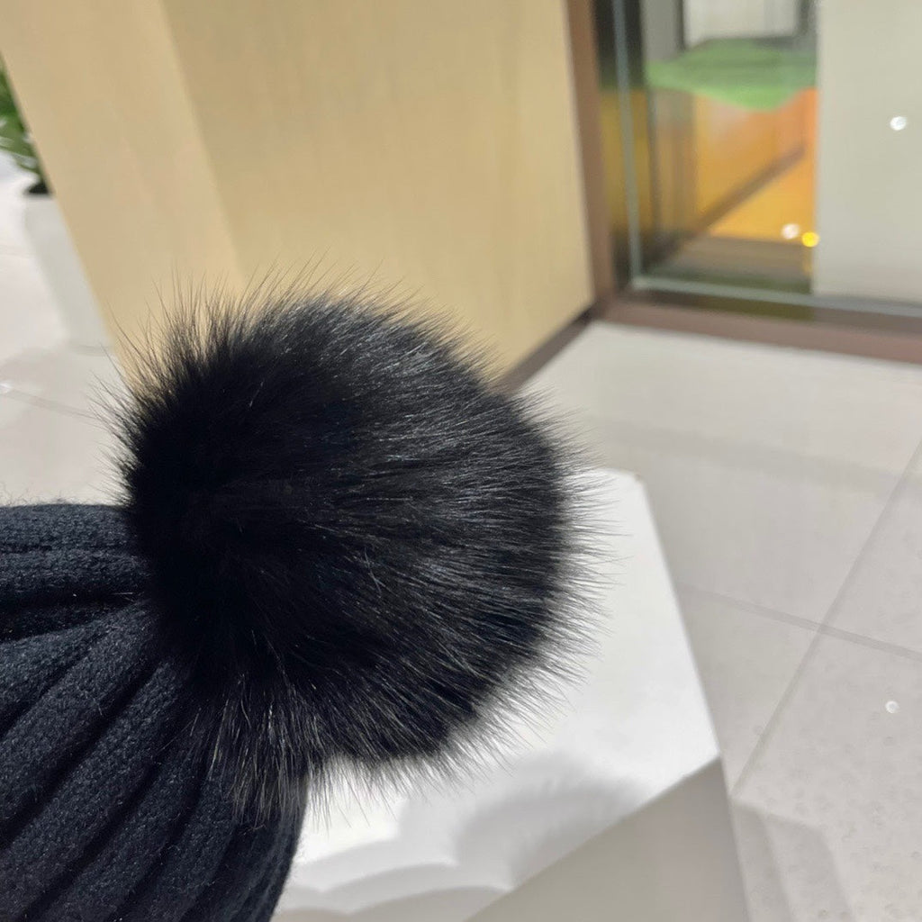 GUCCI BEANIE HAT IN COLORFUL WOOL 434725