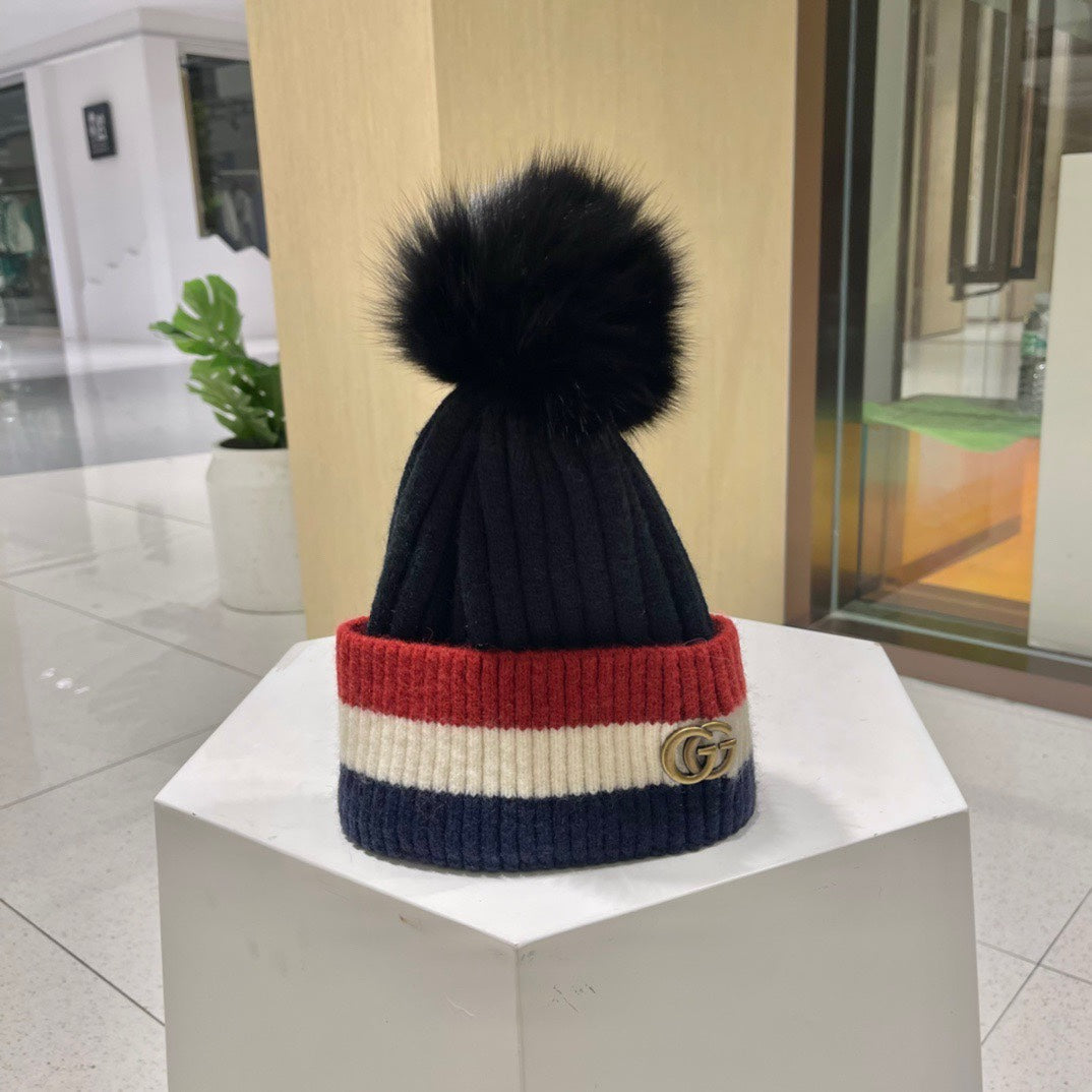 GUCCI BEANIE HAT IN COLORFUL WOOL 434725