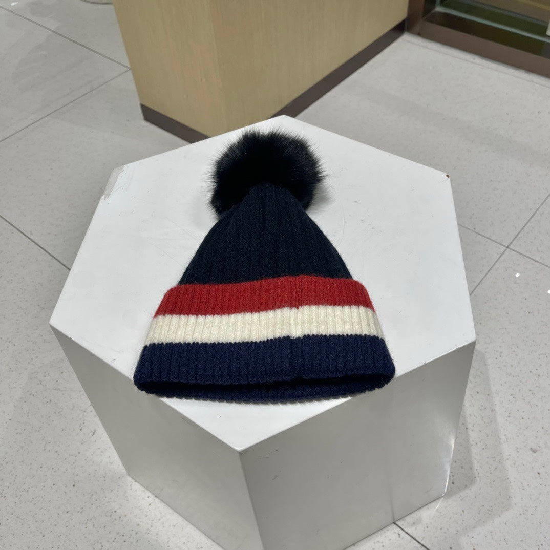 GUCCI BEANIE HAT IN COLORFUL WOOL 434725