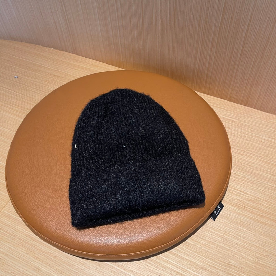 LOUIS VUITTON BEANIE HAT IN BLACK WOOL 803043