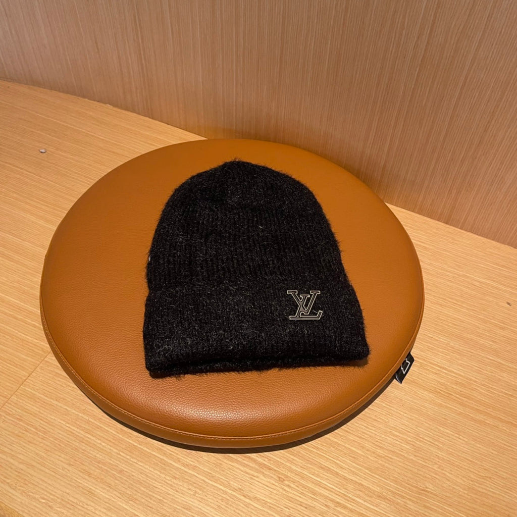 LOUIS VUITTON BEANIE HAT IN BLACK WOOL 803043