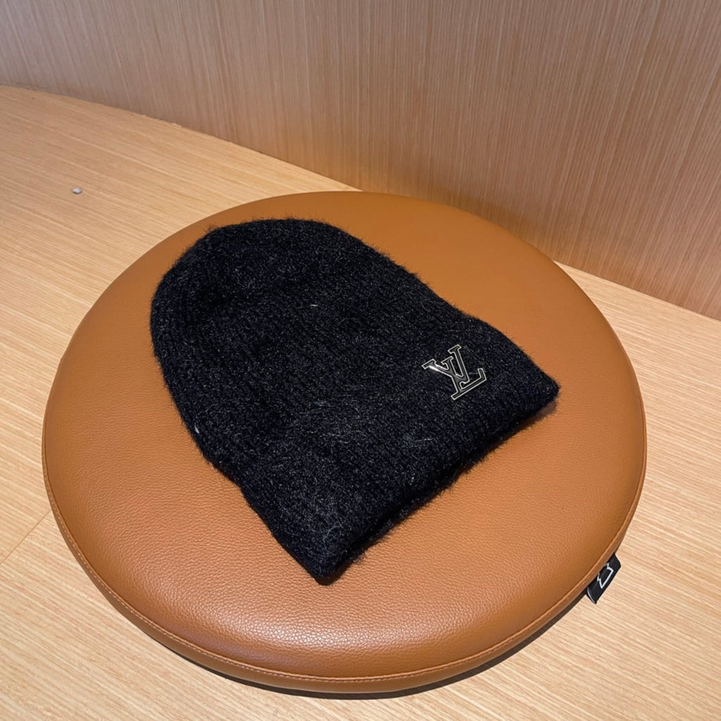 LOUIS VUITTON BEANIE HAT IN BLACK WOOL 803043