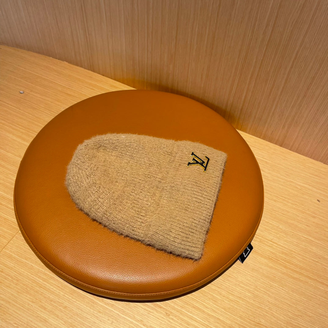 LOUIS VUITTON BEANIE HAT IN LIGHT BROWN WOOL 803044